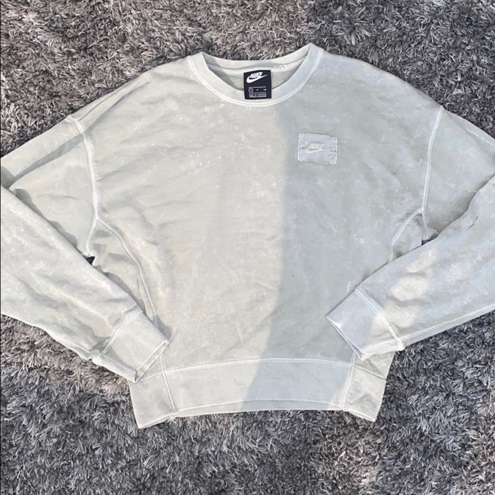 Crew neck